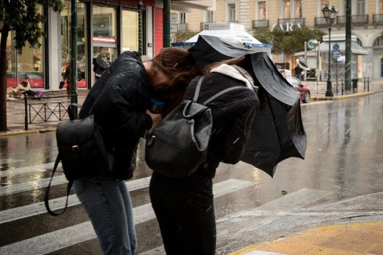 Έκτακτο δελτίο από την ΕΜΥ! Πού περιμένουμε σφοδρή κακοκαιρία